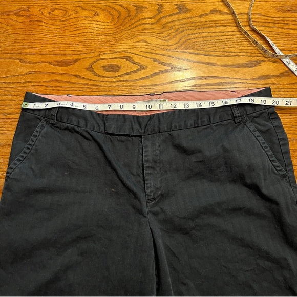 Old Navy Black Flat Bermuda Shorts Y2K - Picture 5 of 11